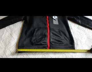 Conjunto Deportivo negro con detalles en rojo TS