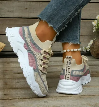 Zapatilla de mujeres