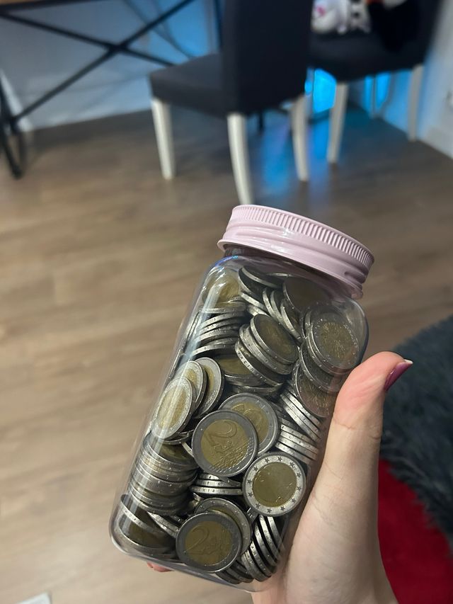 Bote con monedas de 2 euros 375 monedas de 2€