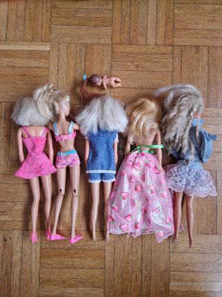 Lotto 5 Barbie + 1 Baby Barbie