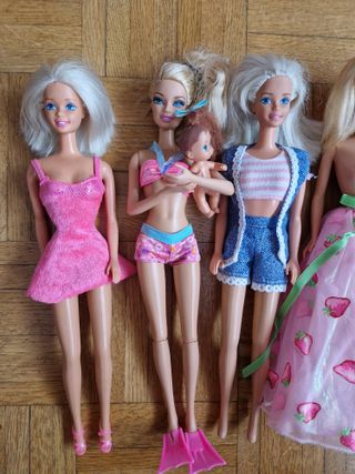 Lotto 5 Barbie + 1 Baby Barbie
