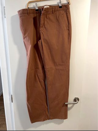 Pantalón chino Cortefiel marrón