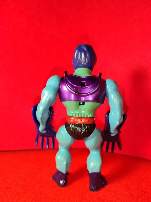 Skeletor Garras Diabólicas Figura