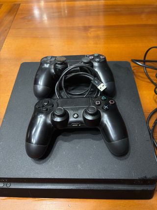PS4 Slim Nera - Ottime Condizioni
