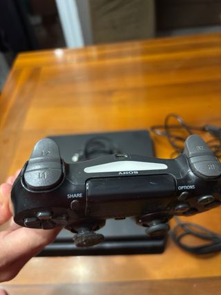 PS4 Slim Nera - Ottime Condizioni