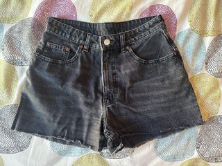 Shorts vaqueros negros Cheap Monday Talla 27