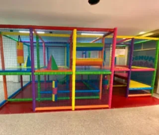 Parque infantil interior para niños