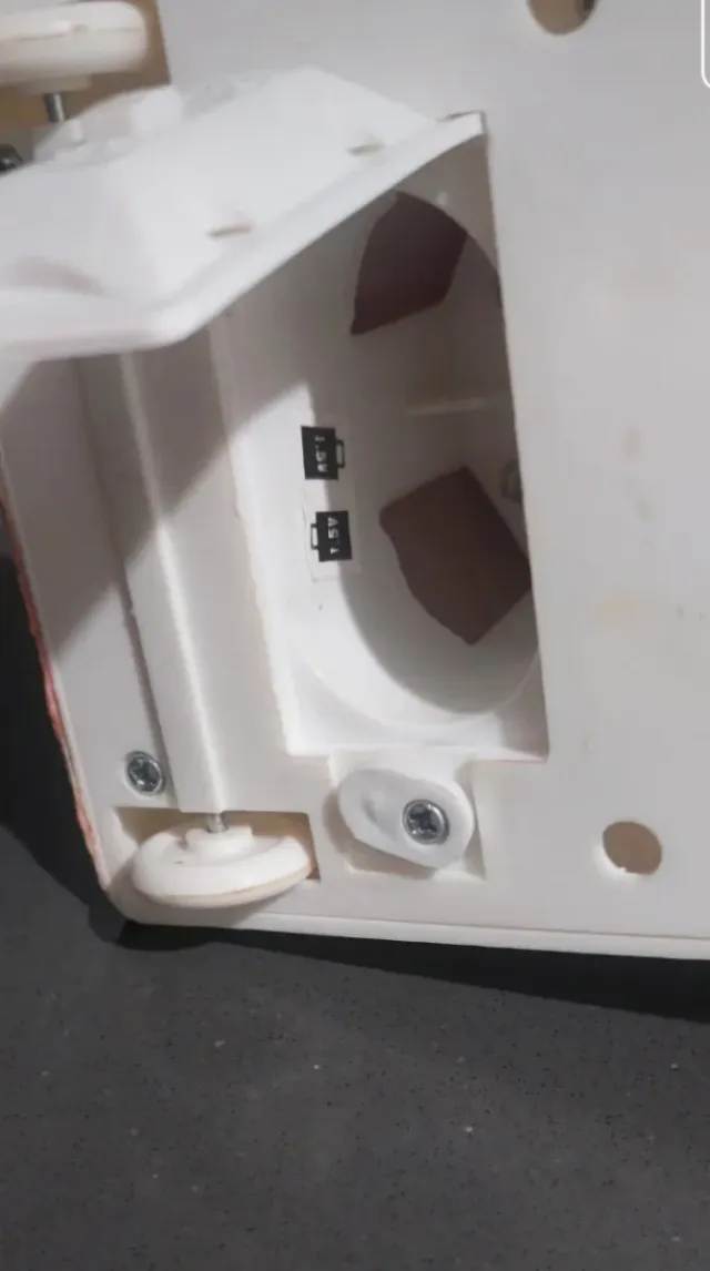 Papà Natale musicale che scivola sulla slitta Bump 'n' Go