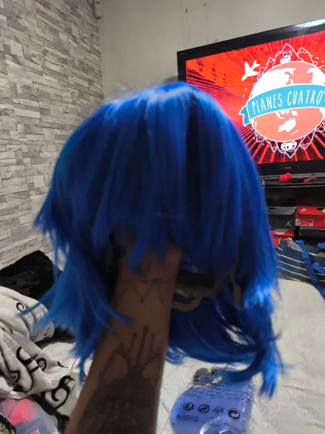 Parrucca blu elettrico capelli corti