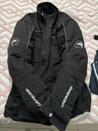 Chaqueta de moto Bering negra