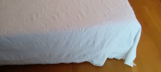 Copriletto matrimoniale vintage in piquet bianco