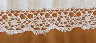 Copriletto matrimoniale vintage in piquet bianco