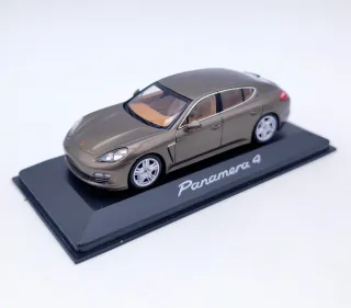 PORSCHE PANAMERA 4 1:43 MINICHAMPS