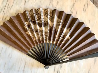 Abanico antiguo decorado