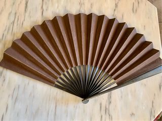 Abanico antiguo decorado