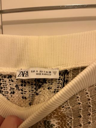 Pantalones crochet Zara