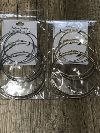 LOTE MIXTO DE 375 PIEZAS €1,6 BISUTERÍAS NUEVAS