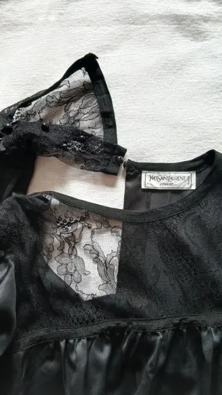 Blusa Vintage Yves Saint Laurent Negra