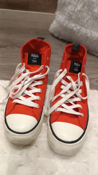 Zapatillas Mafalda Rojas