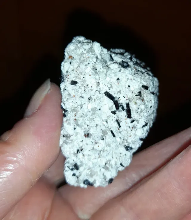 Turmaline e Microgranati in Pegmatite