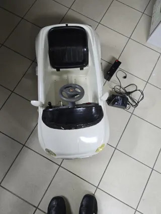 Coche niño batería Fiat 500 y 2 baterías una nueva