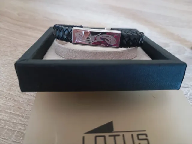 Pulsera Lotus Cuero Trenzado y Acero