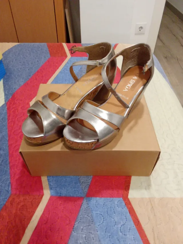 Sandalias A SPIGA Plataforma Tacon