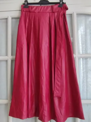 Falda efecto piel roja T U