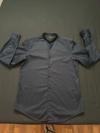 Camisa Zara azul cuello mao