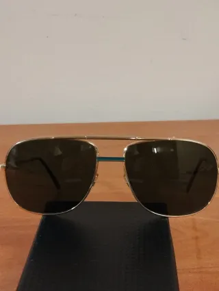 Gafas de sol aviador doradas y verdes