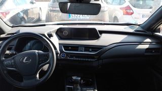 Lexus UX 250h Business 2WD 135 kW (184 CV)