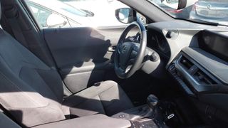 Lexus UX 250h Business 2WD 135 kW (184 CV)