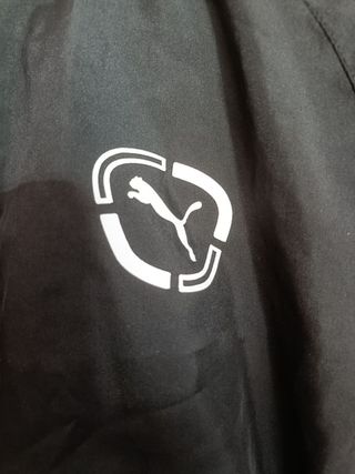 Sudadera Puma Color Negro y Blanco Talla S.
