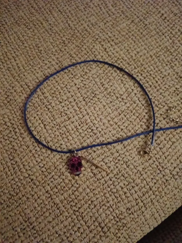 Colgante calavera mexicana con cordón