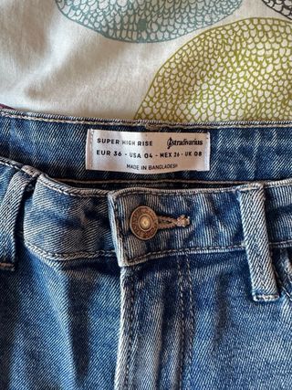 Shorts vaqueros Stradivarius Talla 36