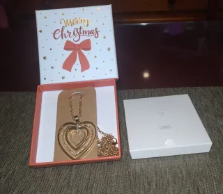 Colgante corazón con cajita de regalo
