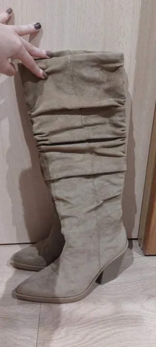 Botas altas beige ante