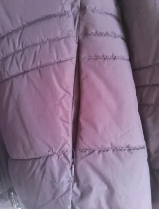 Piumino melanzana con cappuccio