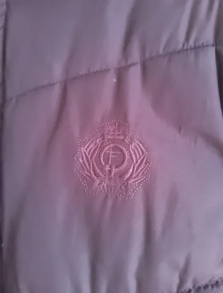 Piumino melanzana con cappuccio