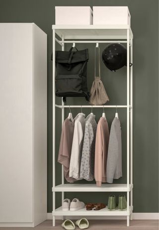 Recibidor Ikea perchero y zapatero