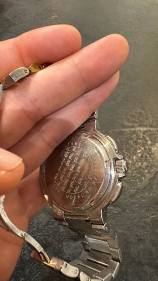 Reloj Follie Follie Negro y Dorado