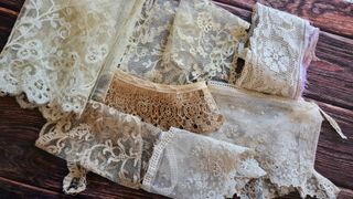 Piccolo lotto di 8 pezzi