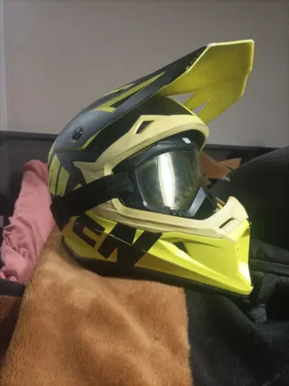 Casco de Cross Amarillo y Negro