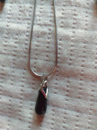 Conjunto Plata y Obsidiana: Pendientes y Colgante