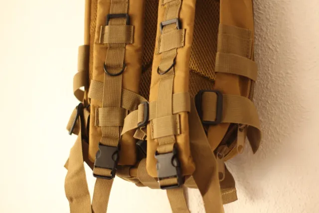 Mochila Táctica Beige/Marrón.