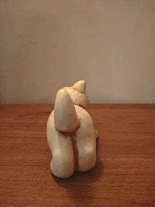 Gatto con palla thun