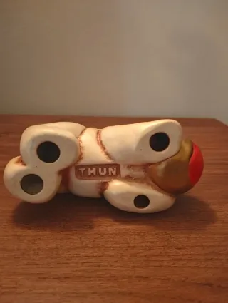 Gatto con palla thun