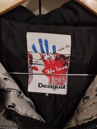 Parka desigual Gris y negro