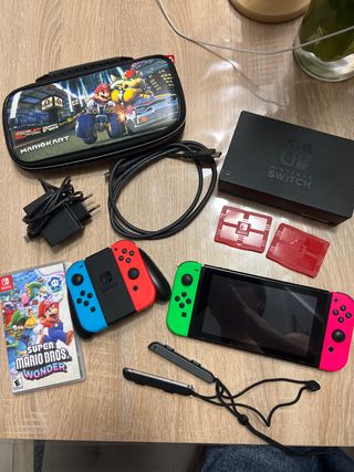 NintendoSwitch/Accesorios + Mario Wonder +2 JoyCon
