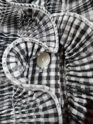 Camicetta plissettata con ruches